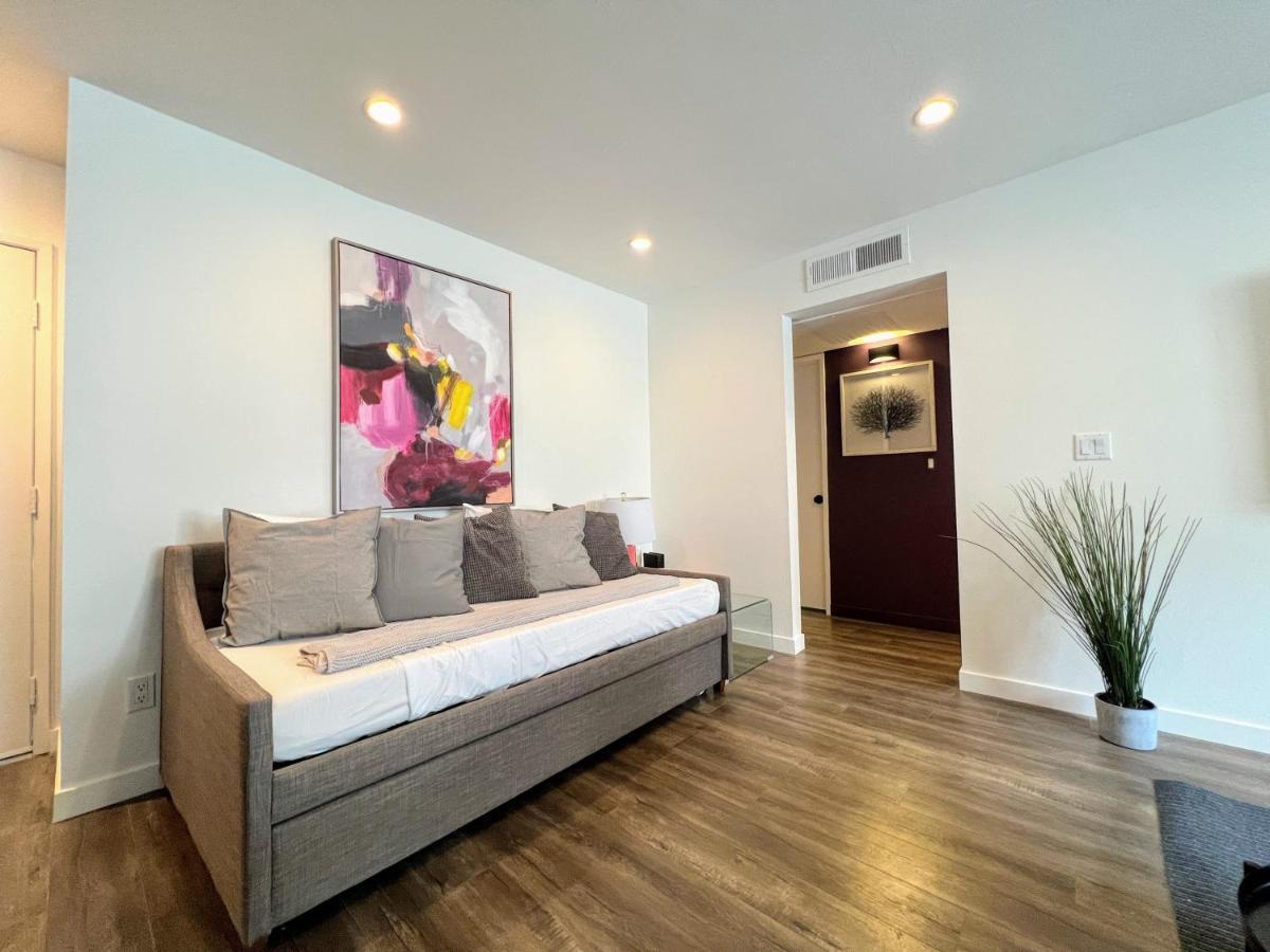 Hollywood Purple Habitat Villa Los Angeles Eksteriør billede